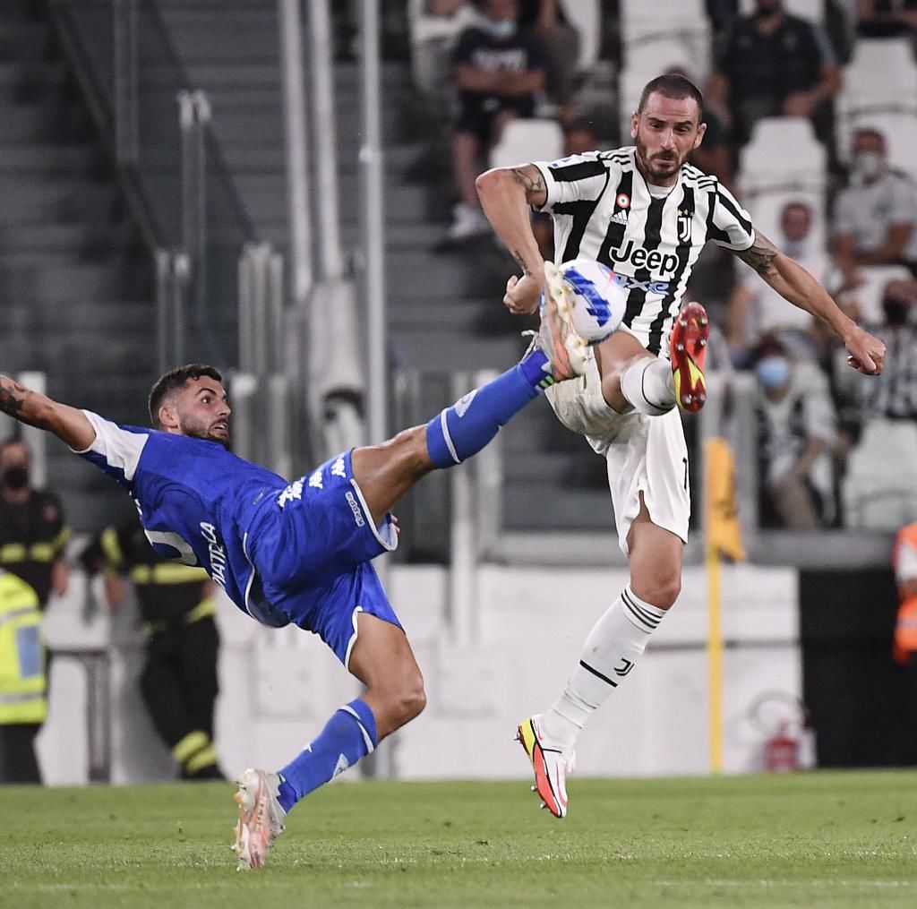 前场角球机 前场角球机